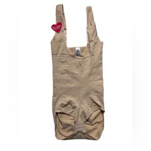 ASSETS BY SPANX bodysuit briefer w convertible straps shapewear size Small NWT